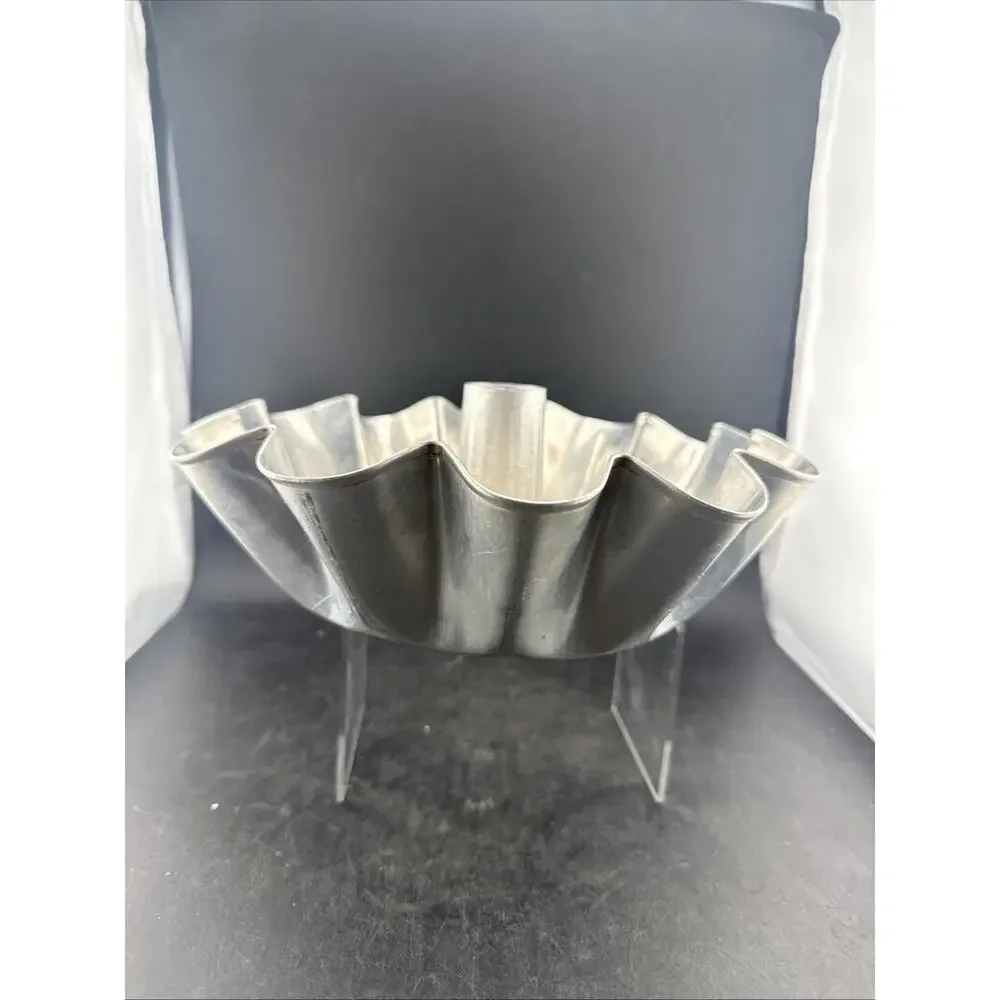 Vintage Le Nard Aluminum Bundt Cake Pan Fluted Tube Mold Made In USA Scalloped